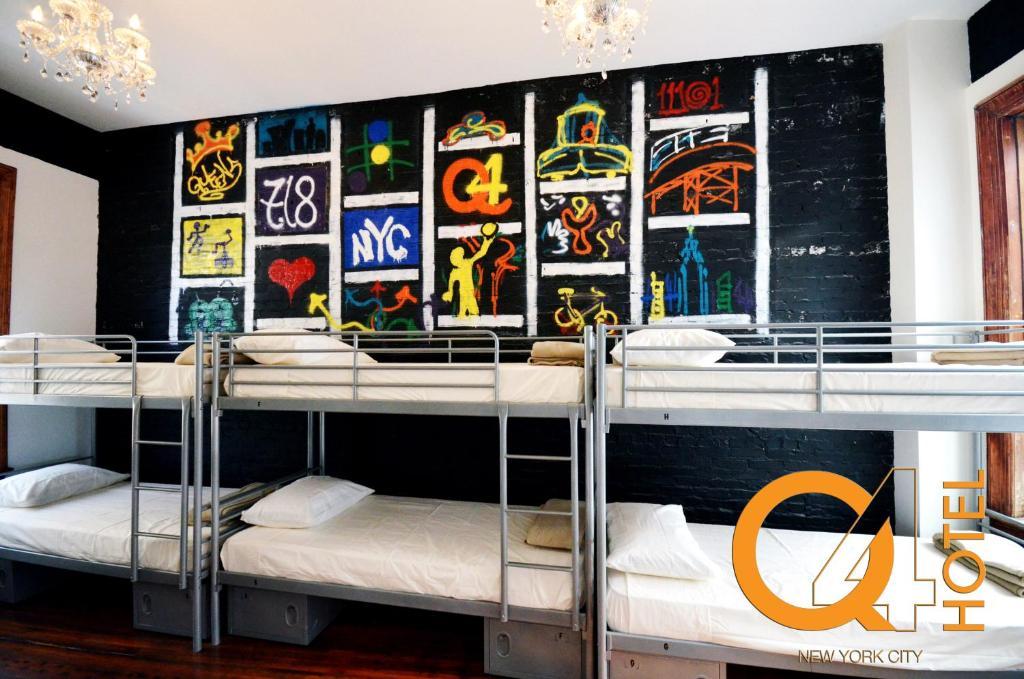 Single Bed 6-Bed Female Dormitory Room,22966485:JPEG